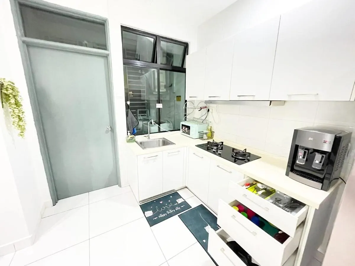 Up To 9 Person, Next To Paradigm Mall'S New Theme Park, Escape Jb Johor Bahru Malaysia
