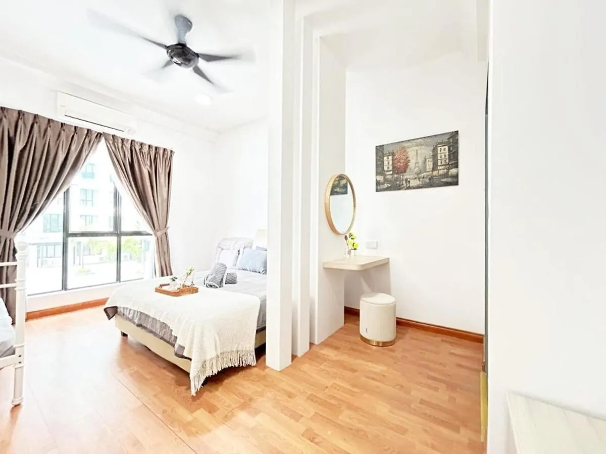 Apartment Up To 9 Person, Next To Paradigm Mall'S New Theme Park, Escape Jb Johor Bahru Malaysia