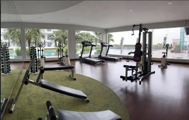 Apartment Up To 9 Person, Next To Paradigm Mall'S New Theme Park, Escape Jb Johor Bahru