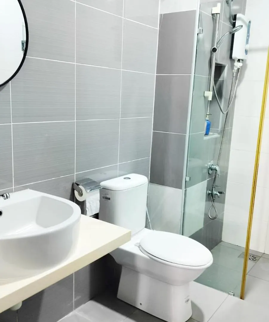 Apartment Up To 9 Person, Next To Paradigm Mall'S New Theme Park, Escape Jb Johor Bahru Malaysia