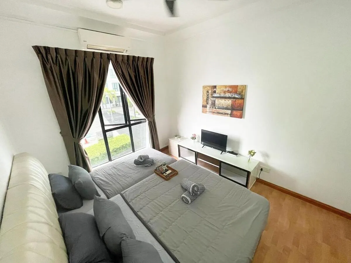 Up To 9 Person, Next To Paradigm Mall'S New Theme Park, Escape Jb Johor Bahru Apartment