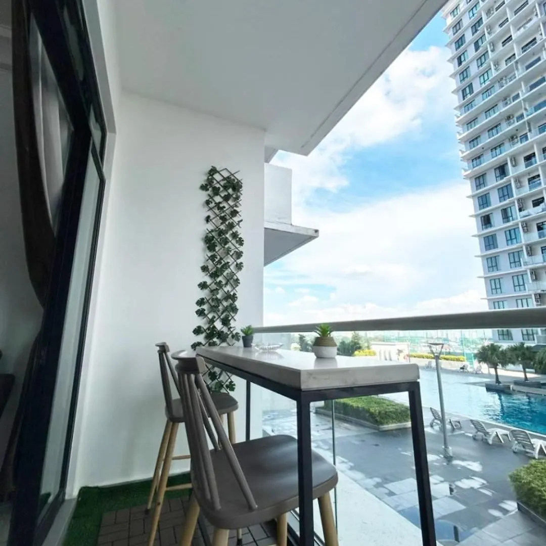 Up To 9 Person, Next To Paradigm Mall'S New Theme Park, Escape Jb Johor Bahru Apartment
