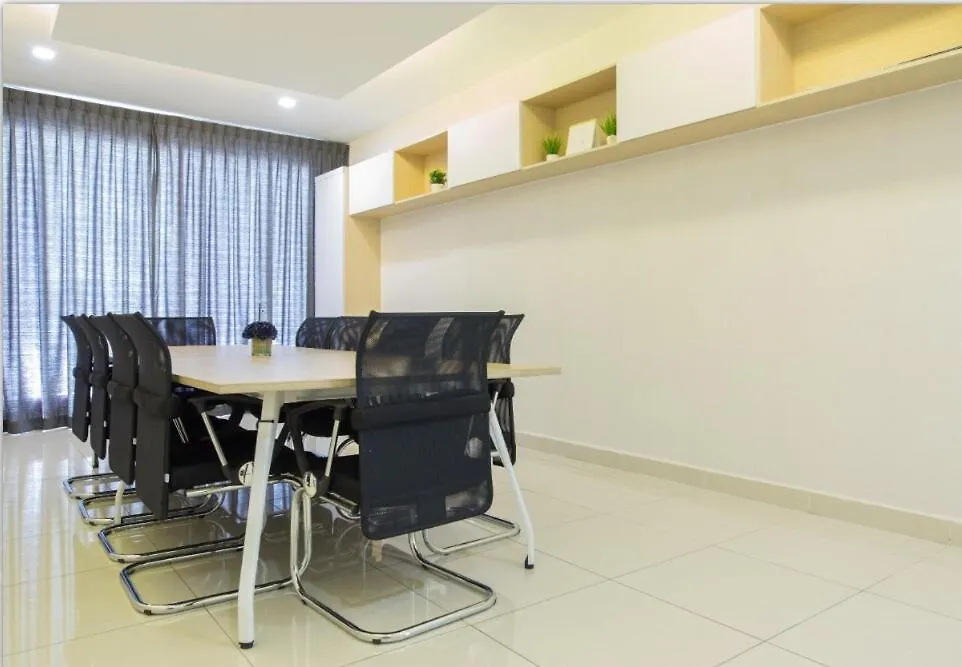 Apartment Up To 9 Person, Next To Paradigm Mall'S New Theme Park, Escape Jb Johor Bahru Malaysia