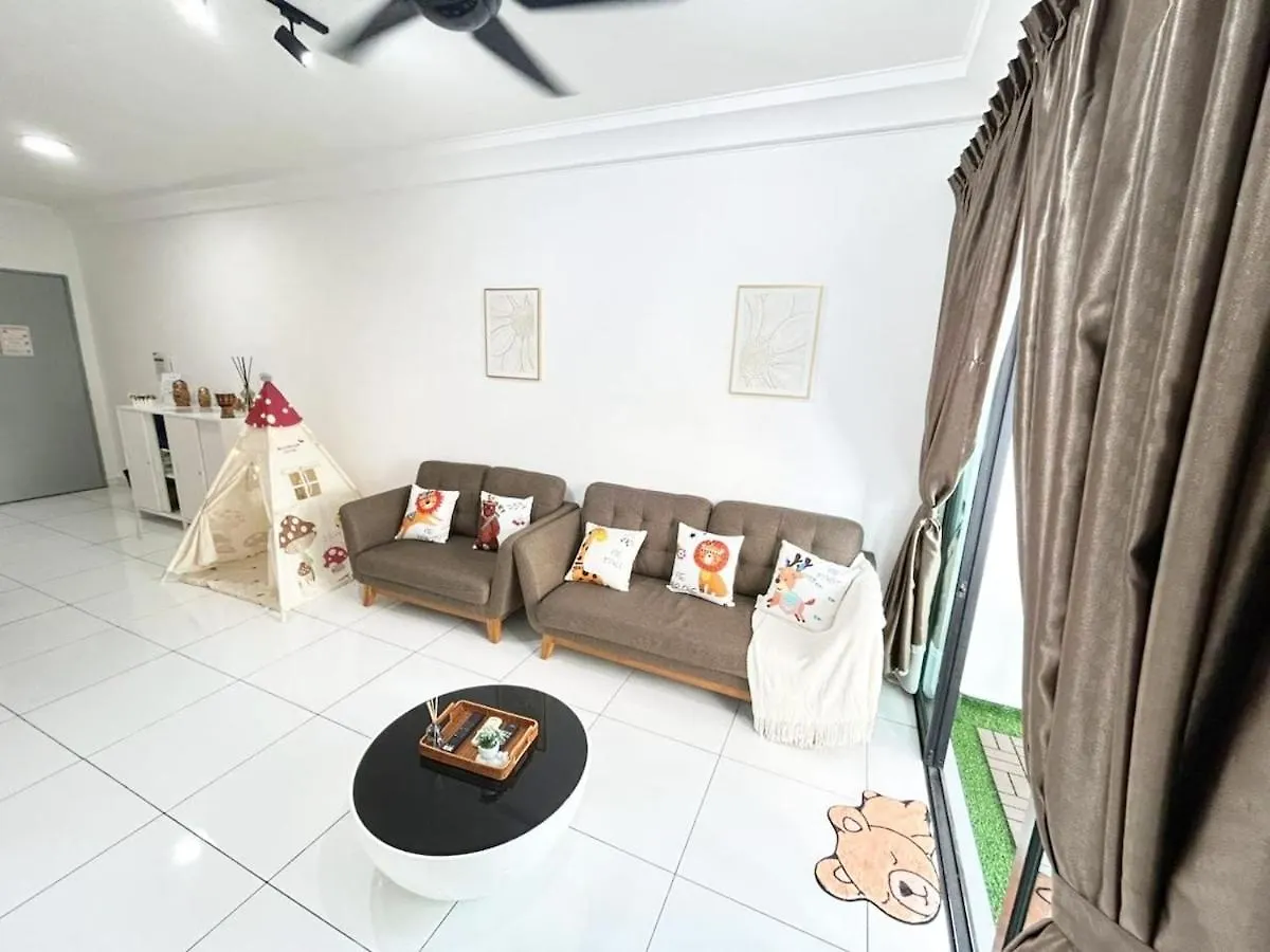 Apartment Up To 9 Person, Next To Paradigm Mall'S New Theme Park, Escape Jb Johor Bahru