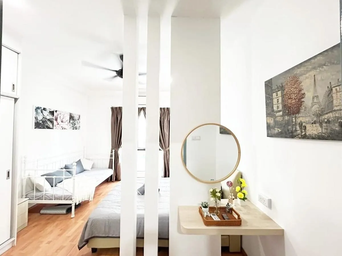 Up To 9 Person, Next To Paradigm Mall'S New Theme Park, Escape Jb Johor Bahru 0*,  Malaysia